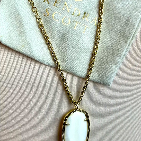 NWOT Kendra Scott Gold color chain w/ Blue stone pendant. - Picture 2 of 4